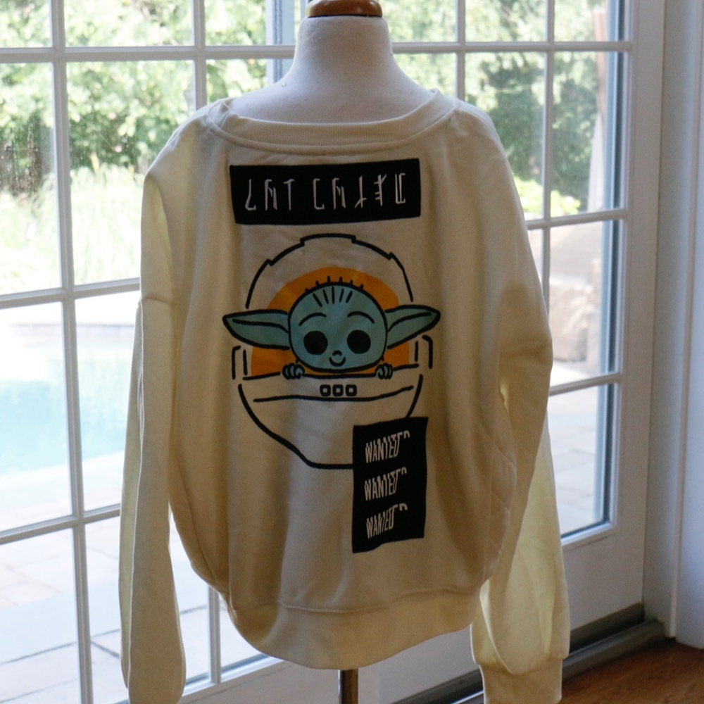 Disney The Mandalorian The Child Off White Sweatshirt US XL - Picture 2 of 3